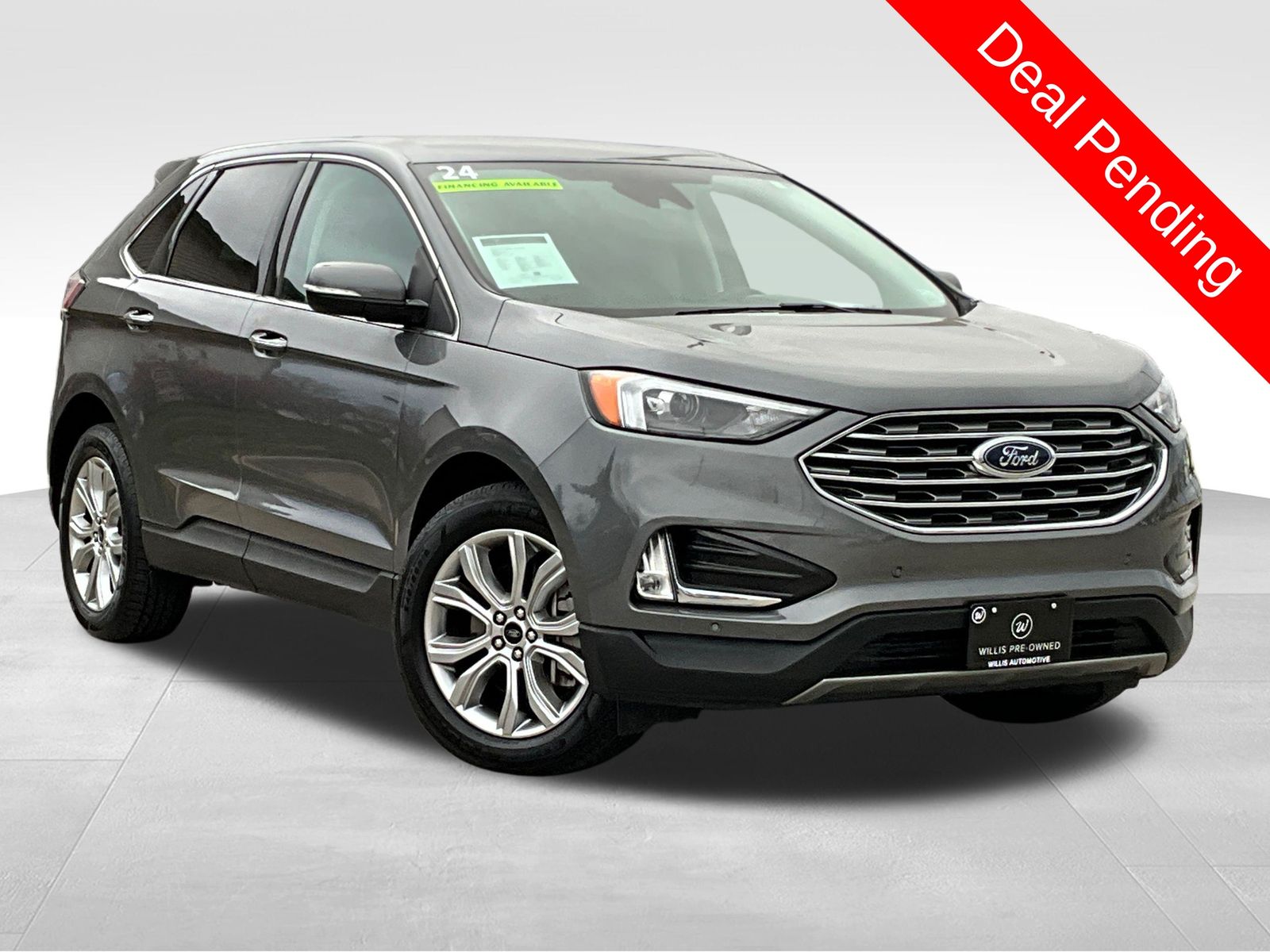2024 Ford Edge Titanium's photo