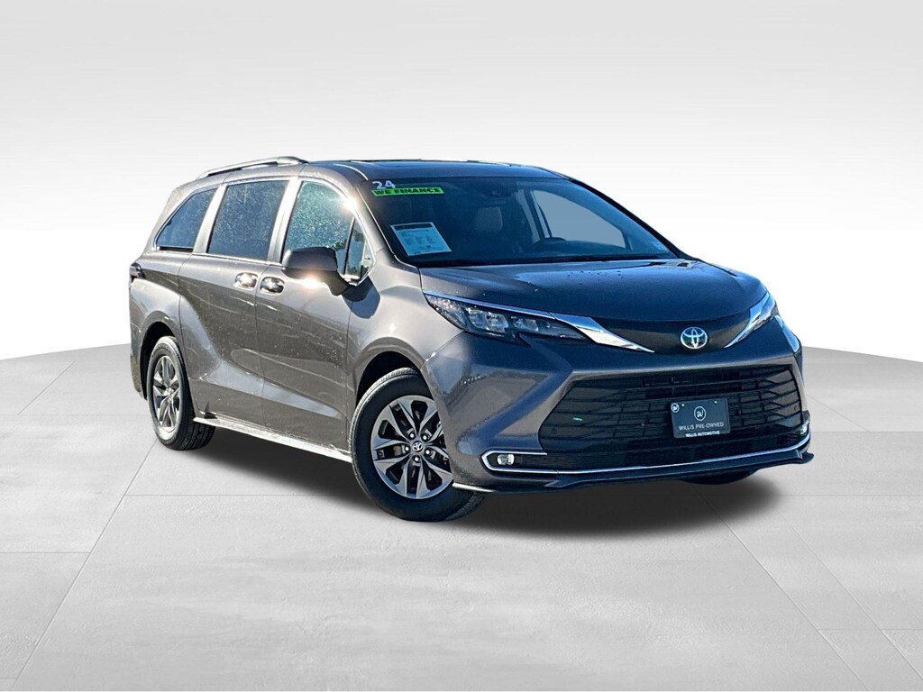 Used 2024 Toyota Sienna XLE Minivan/Van