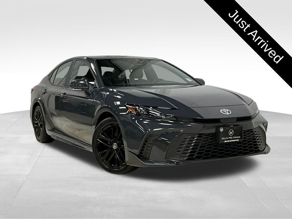 Used 2025 Toyota Camry SE Sedan
