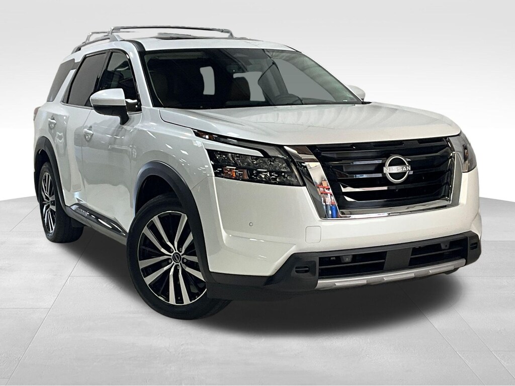 Used 2025 Nissan Pathfinder Platinum SUV