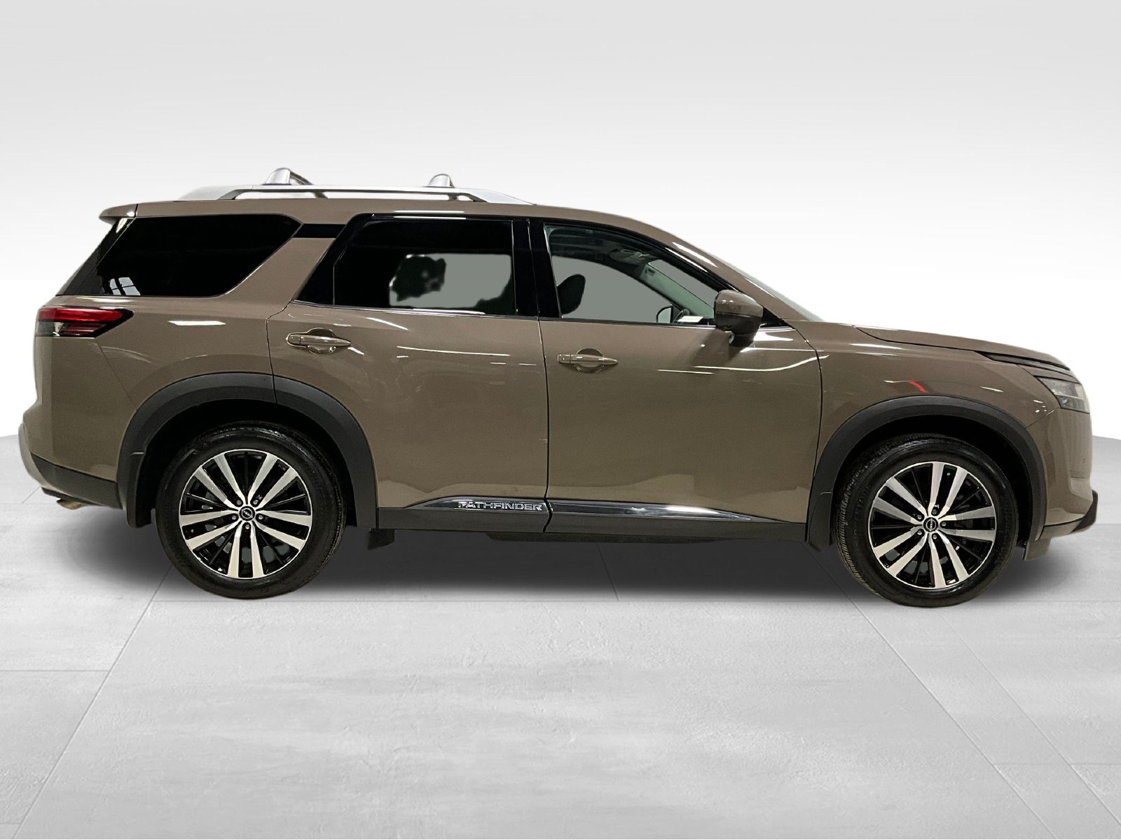 Used 2023 Nissan Pathfinder Platinum SUV