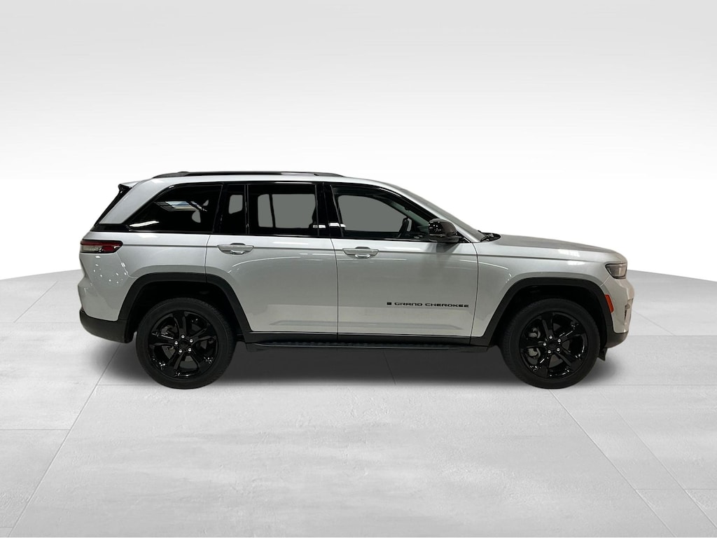 Used 2023 Jeep Grand Cherokee Limited SUV