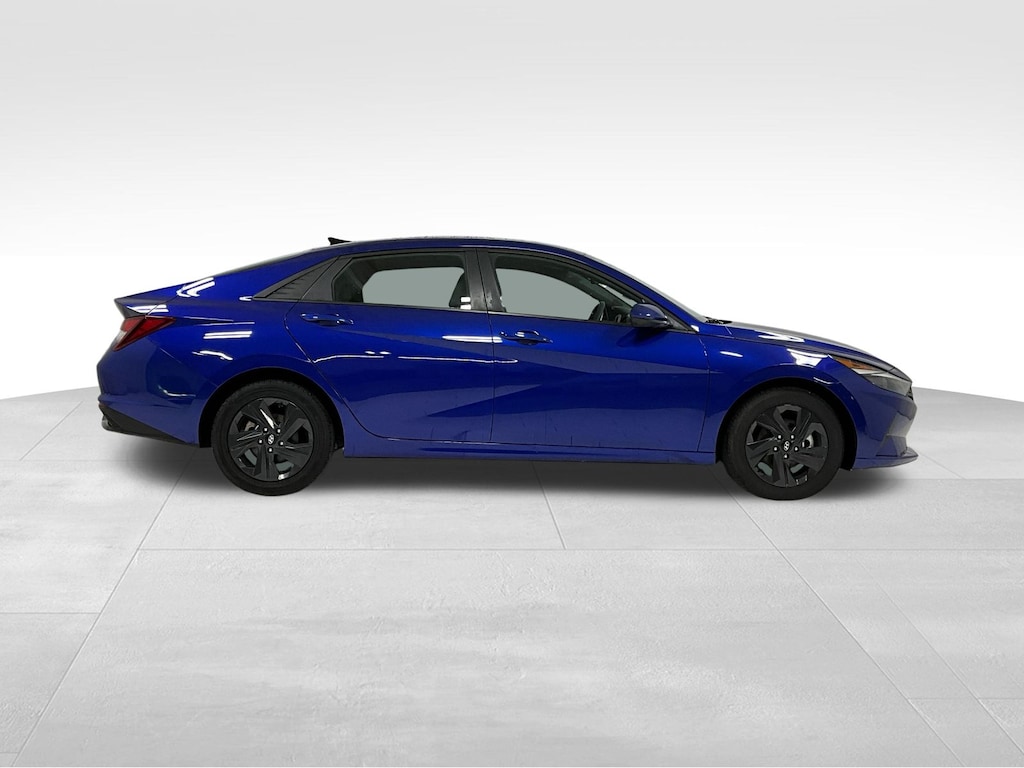 Used 2023 Hyundai Elantra SEL Sedan
