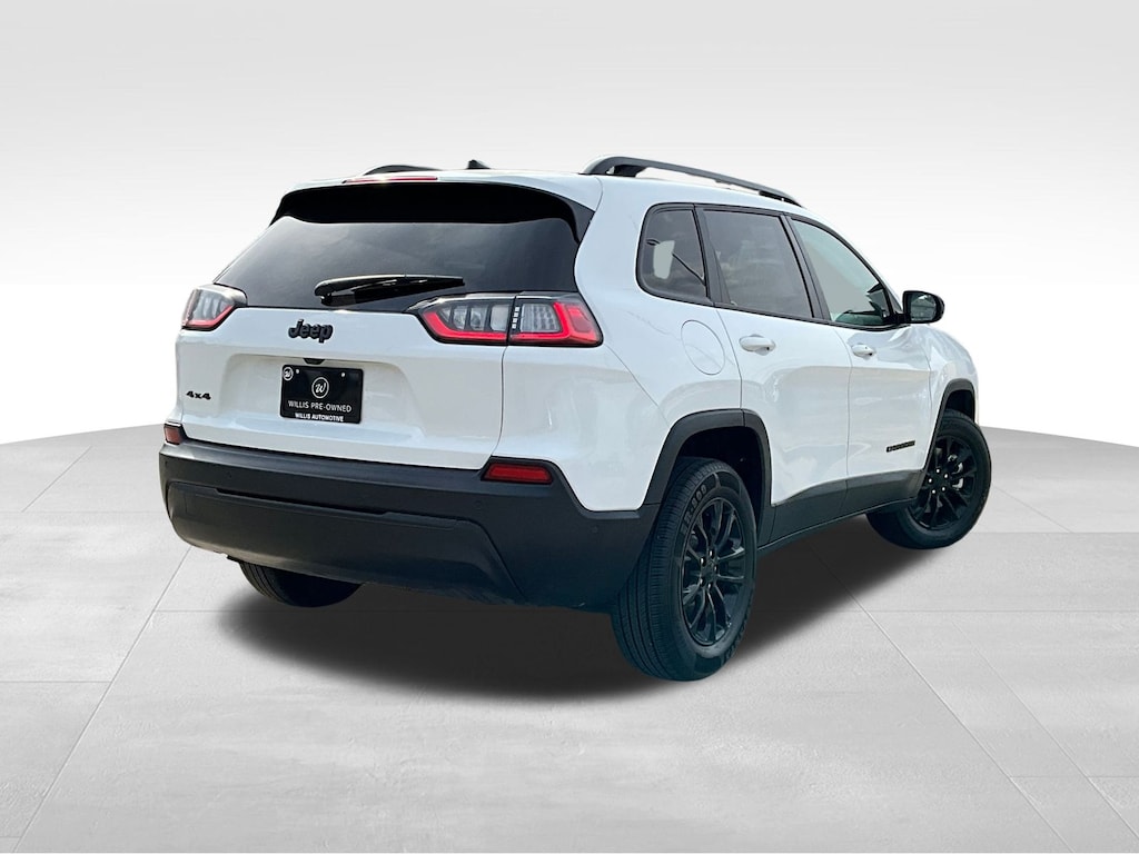 Used 2023 Jeep Cherokee Altitude SUV