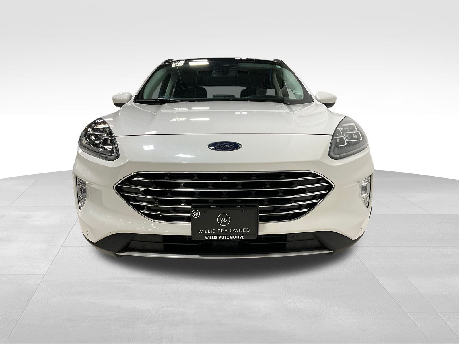 2021 Ford Escape Titanium photo 2