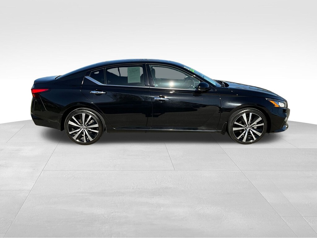 Used 2021 Nissan Altima 2.5 Platinum Sedan
