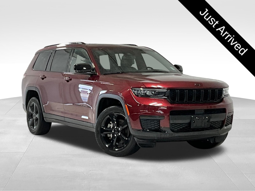 Used 2023 Jeep Grand Cherokee Altitude SUV