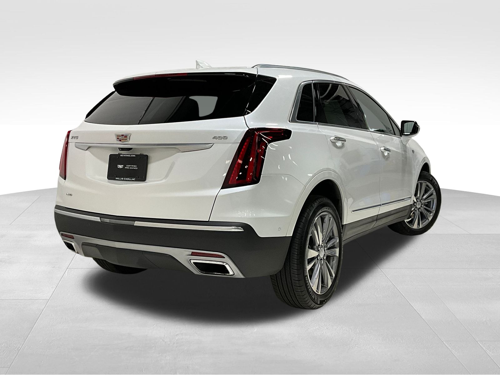 2024 Cadillac XT5 Platinum Premium Luxury photo 3