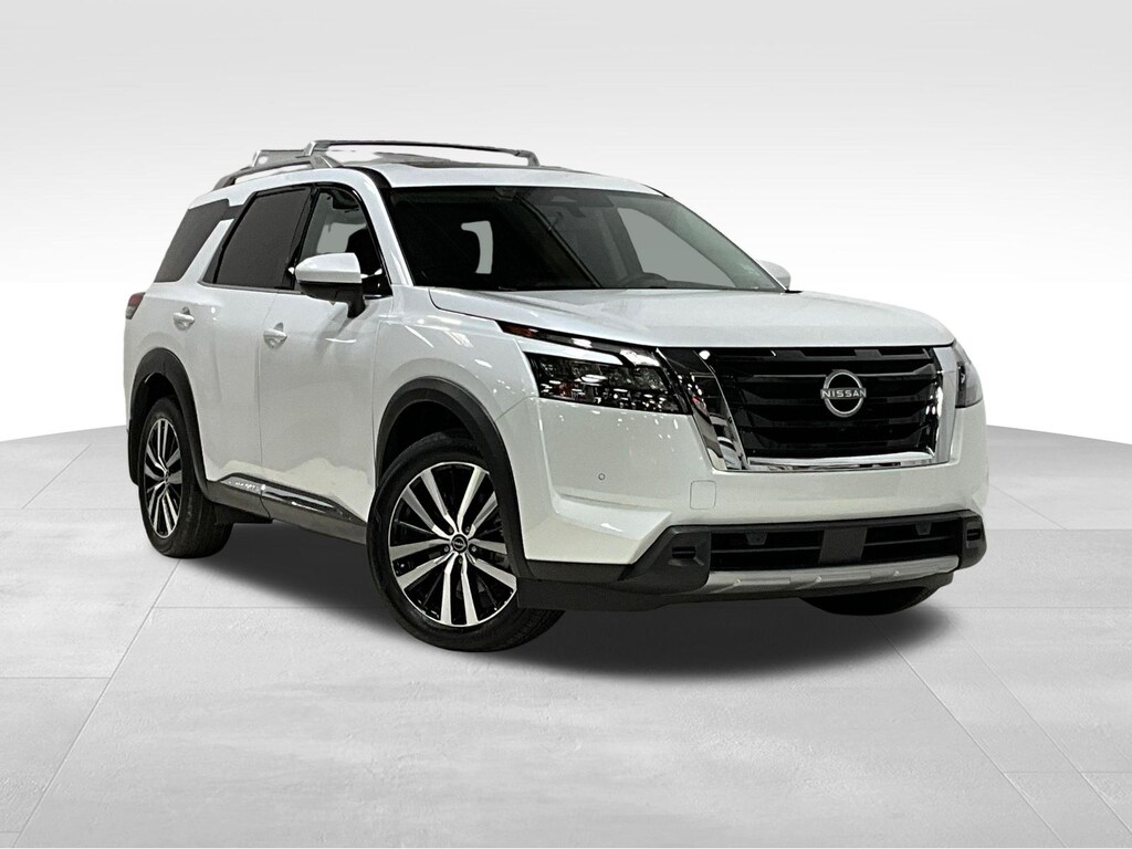 Used 2025 Nissan Pathfinder Platinum SUV