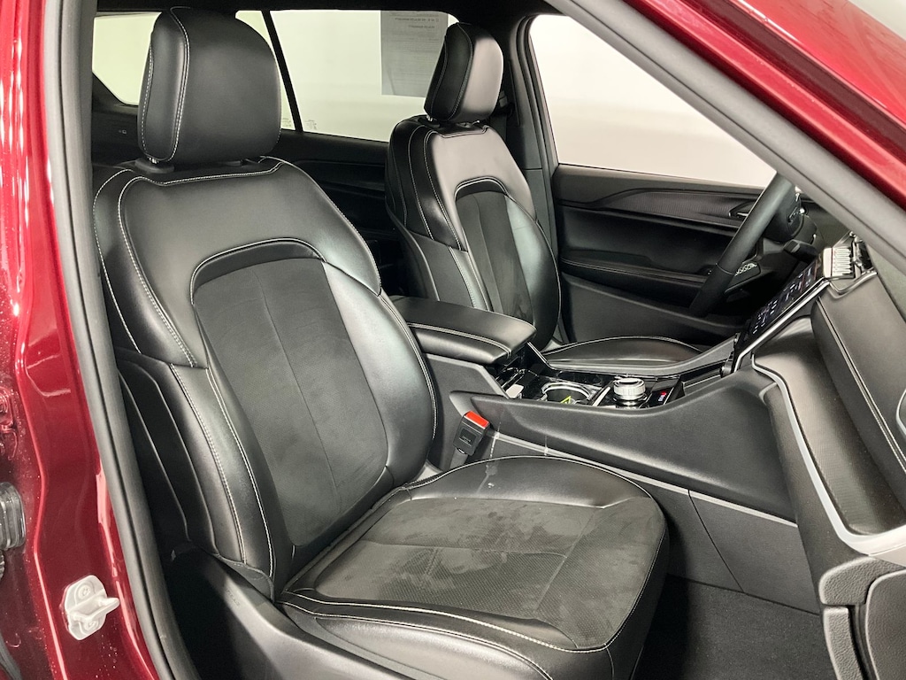 Used 2023 Jeep Grand Cherokee Altitude SUV