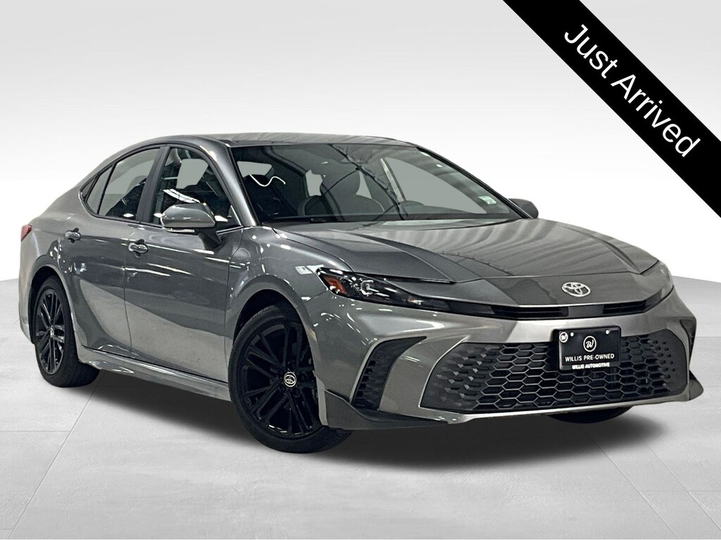Used 2026 Toyota Camry SE Sedan