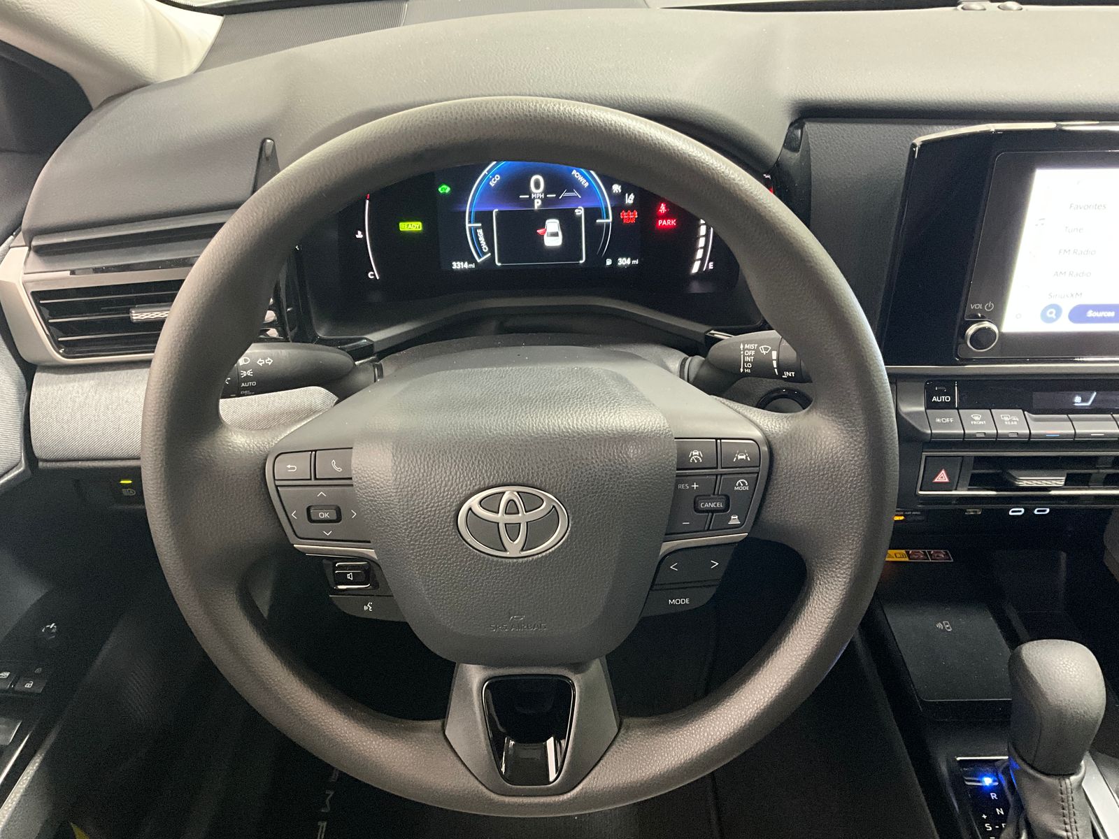 2025 Toyota Camry LE photo 4