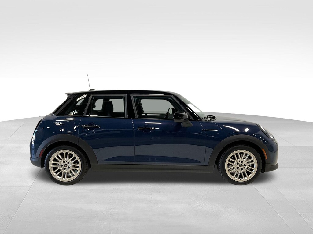 Used 2025 MINI Hardtop 4 Door Signature Plus Hatchback