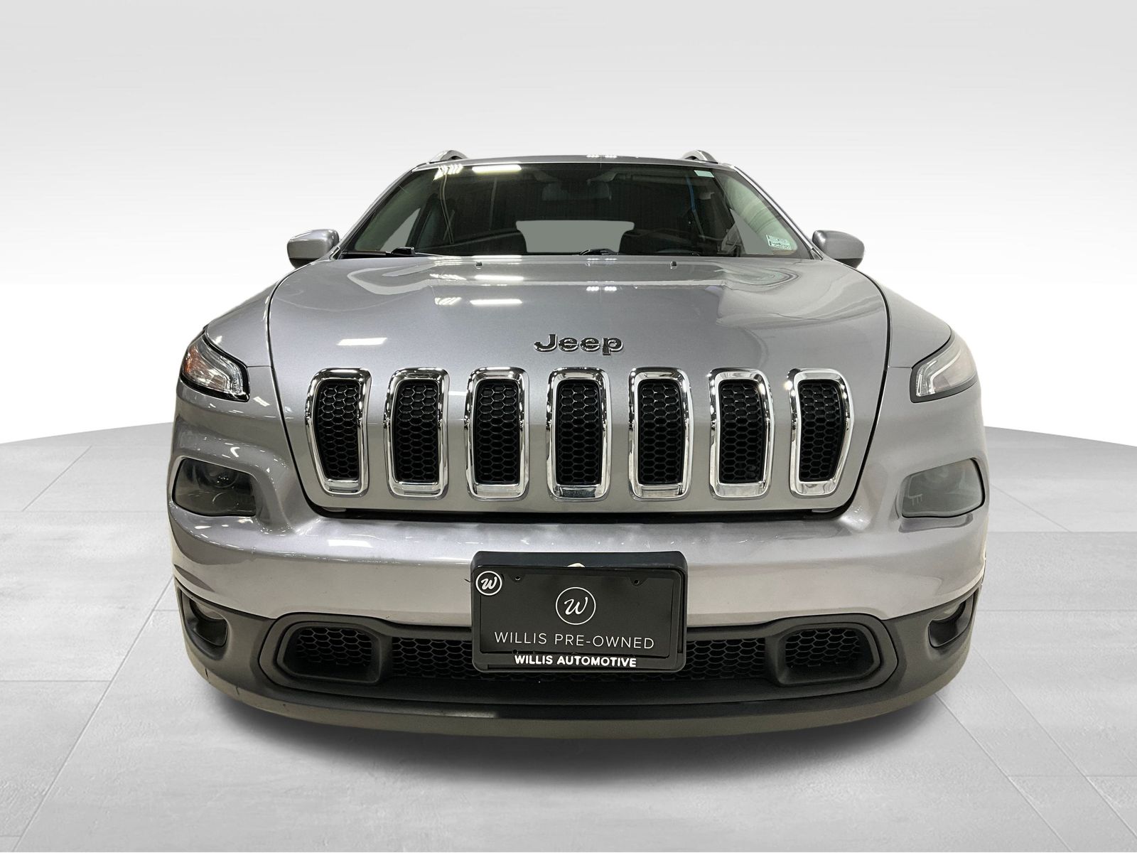 2017 Jeep Cherokee Latitude photo 2