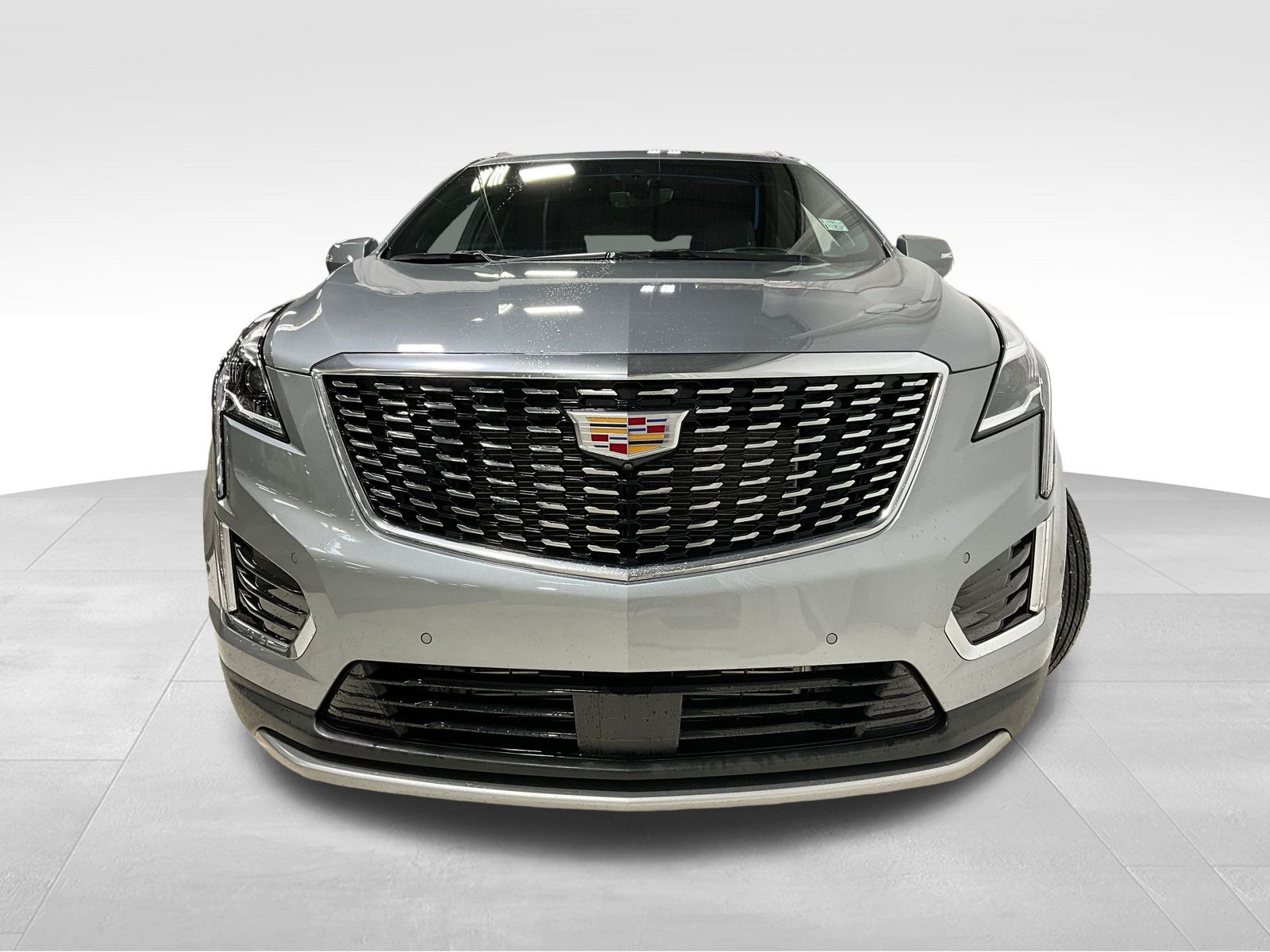 2024 Cadillac XT5 Platinum Premium Luxury photo 2