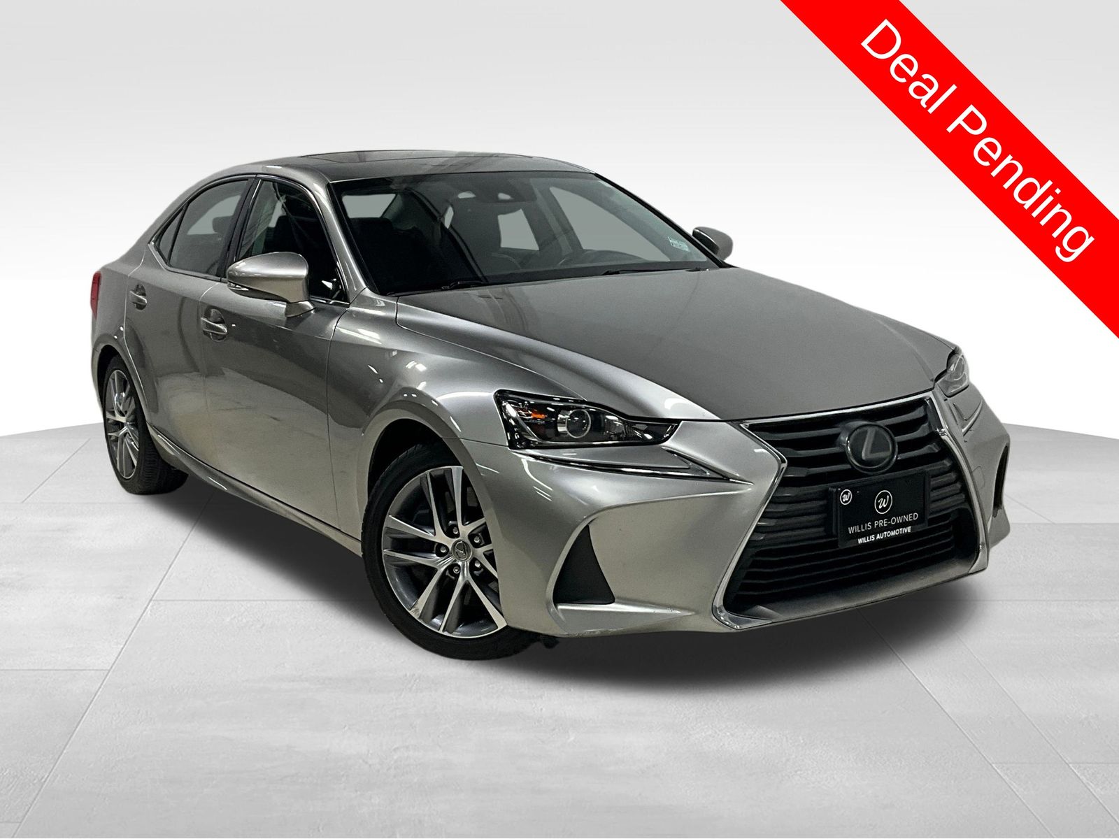 2019 Lexus IS Base's photo