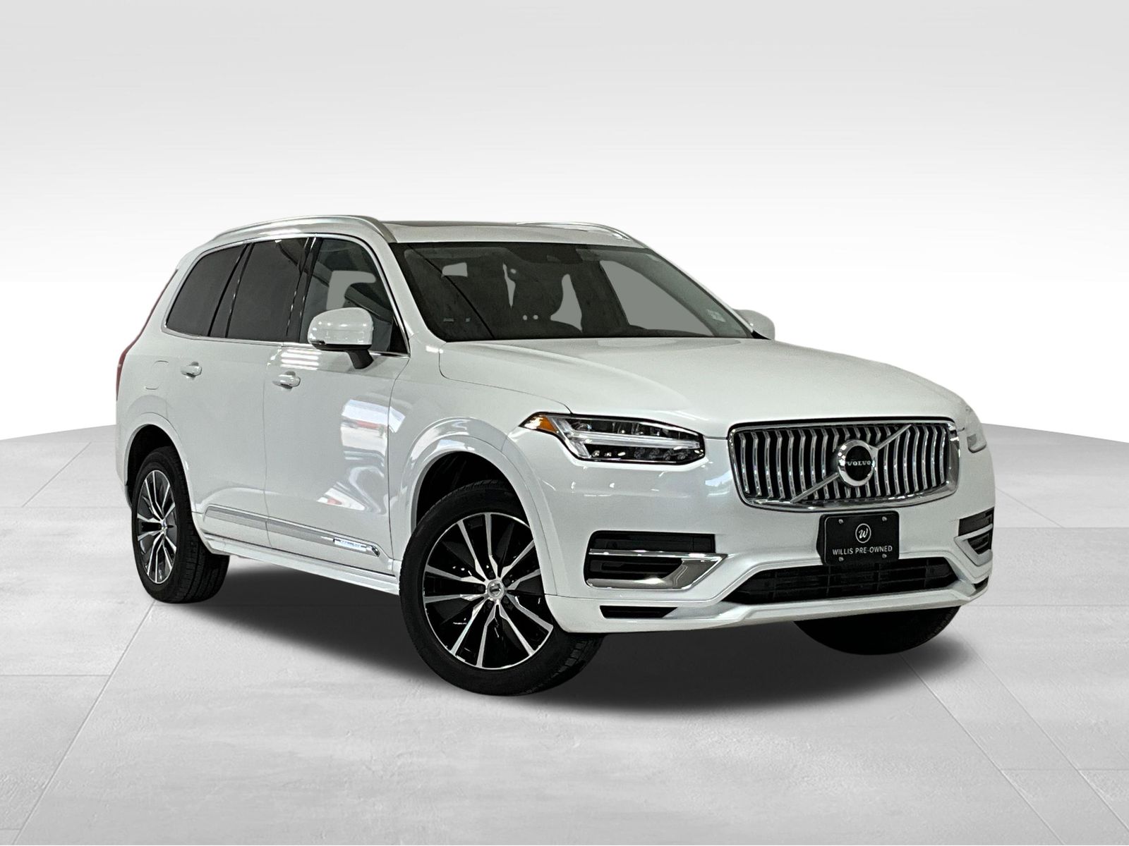 2022 Volvo XC90 T8 Recharge Inscription Expression AWD's photo