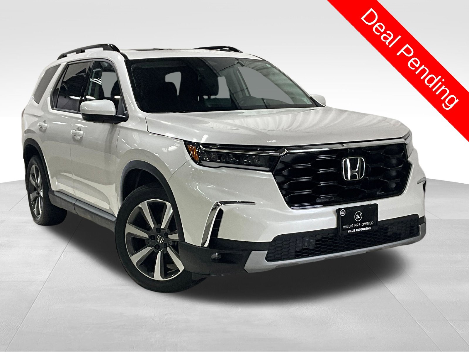 Used 2025 Honda Pilot Elite SUV