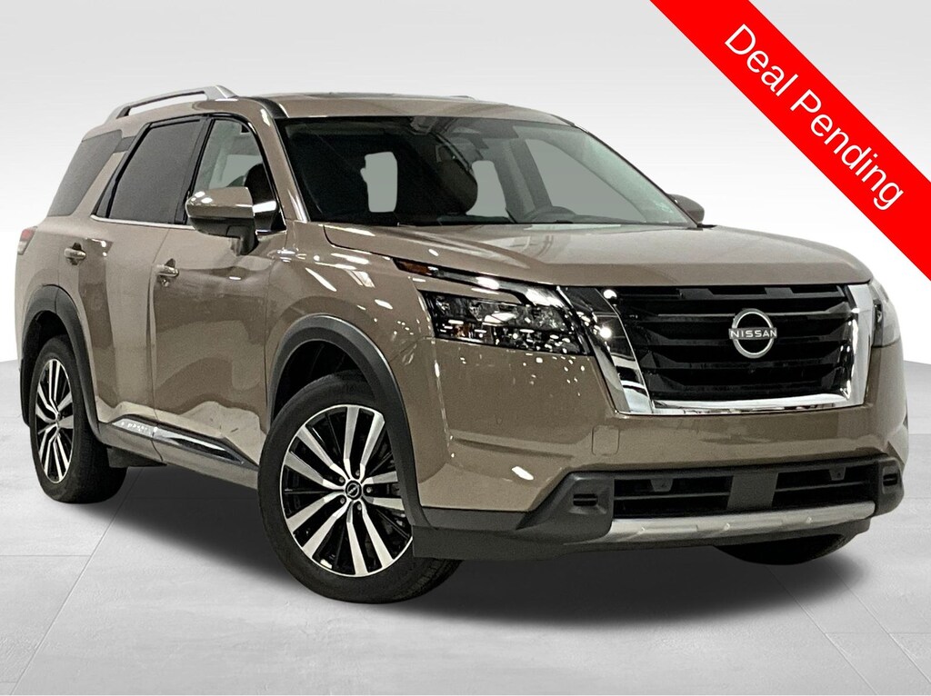 Used 2025 Nissan Pathfinder Platinum SUV