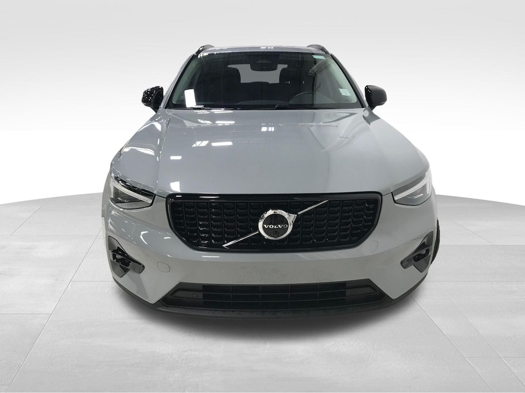 Certified 2026 Volvo XC40 B5 Plus SUV