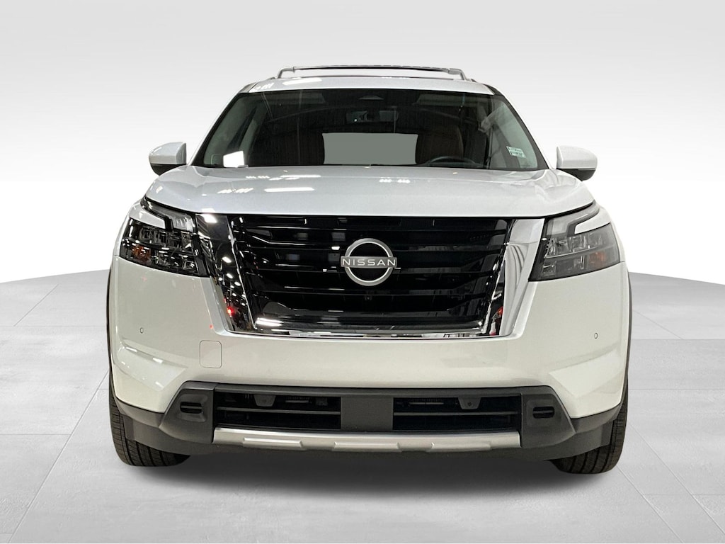 Used 2025 Nissan Pathfinder Platinum SUV