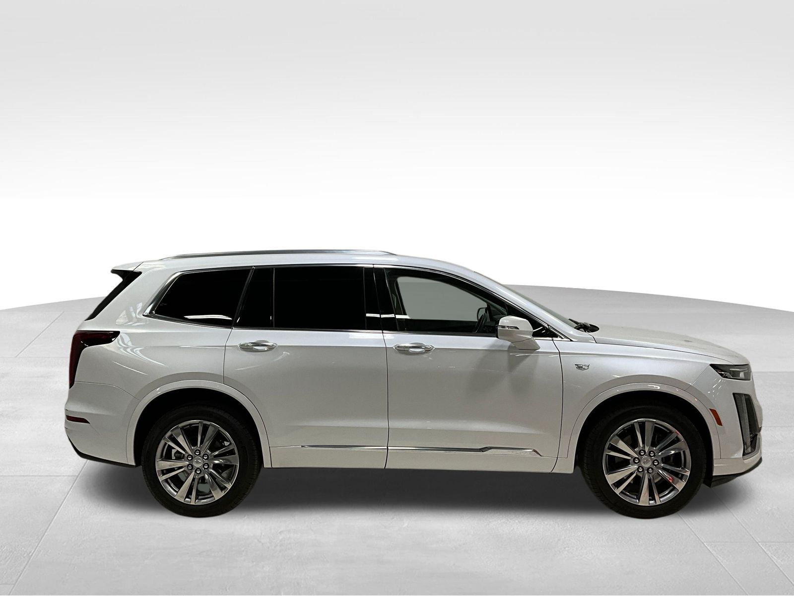 2024 Cadillac XT6 Premium Luxury photo 3