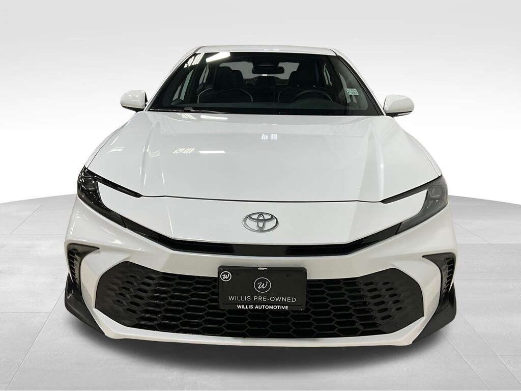 Used 2025 Toyota Camry SE Sedan