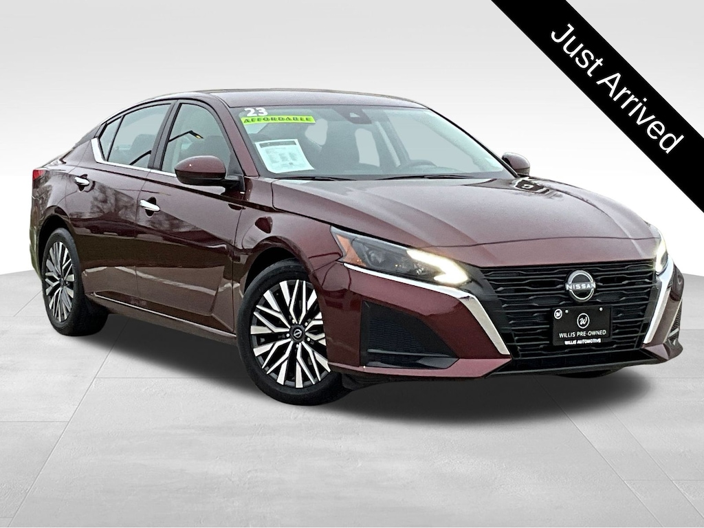 Used 2023 Nissan Altima 2.5 SV Sedan