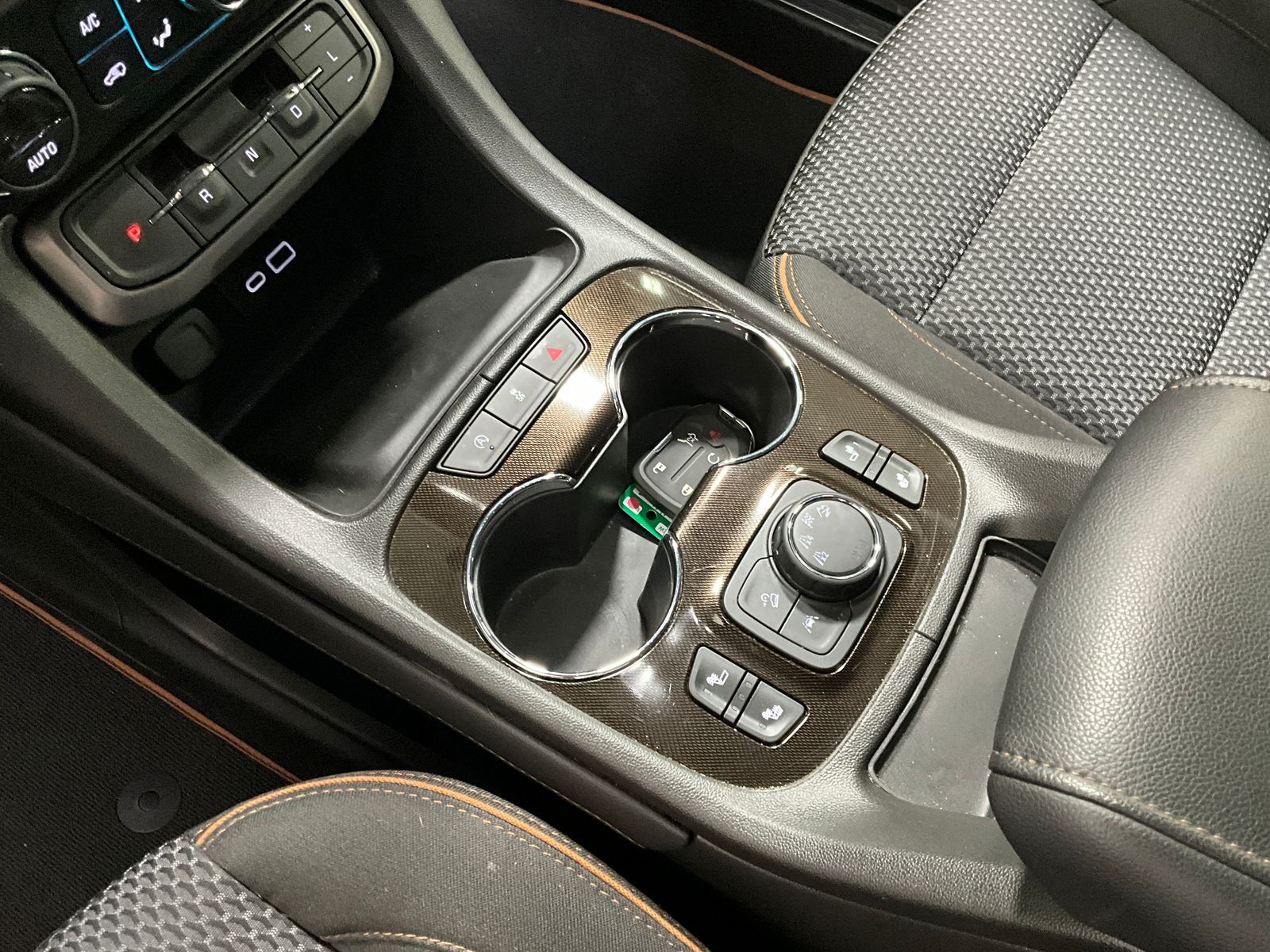 2023 GMC Acadia AT4 - Photo 17