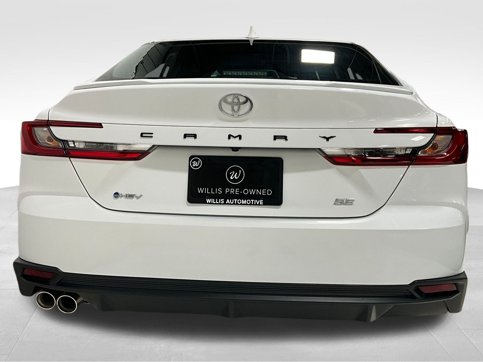 2025 Toyota Camry SE photo 3