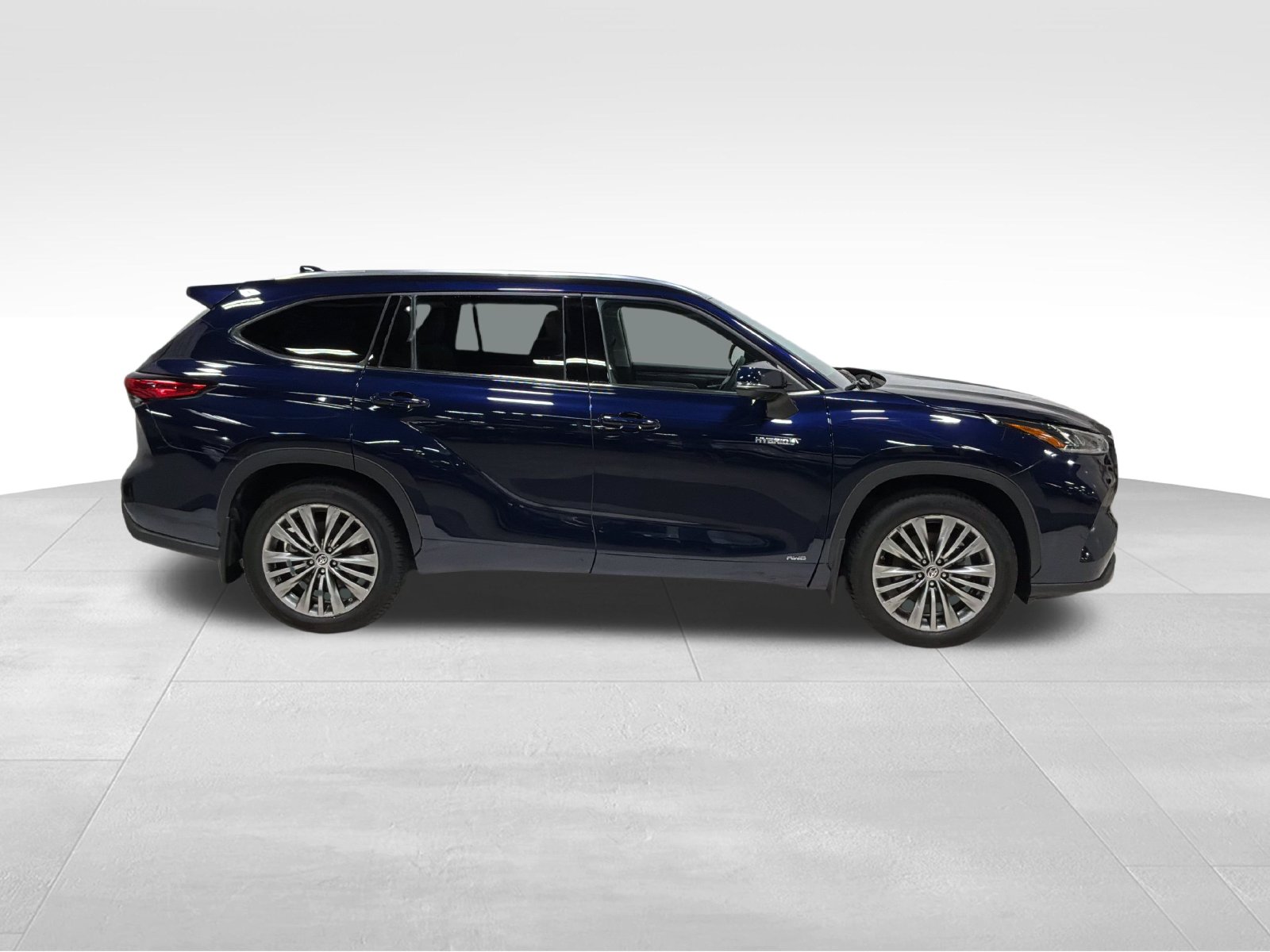 Used 2021 Toyota Highlander Hybrid Platinum SUV