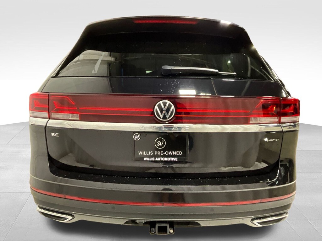 Used 2025 Volkswagen Atlas 2.0T SE w/Technology SUV
