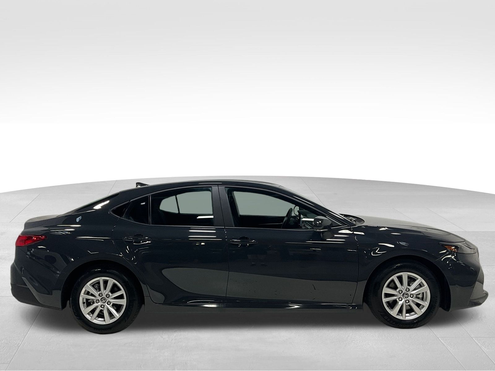 2025 Toyota Camry LE photo 3