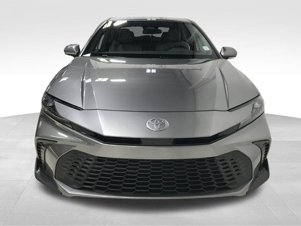 Used 2025 Toyota Camry SE Sedan