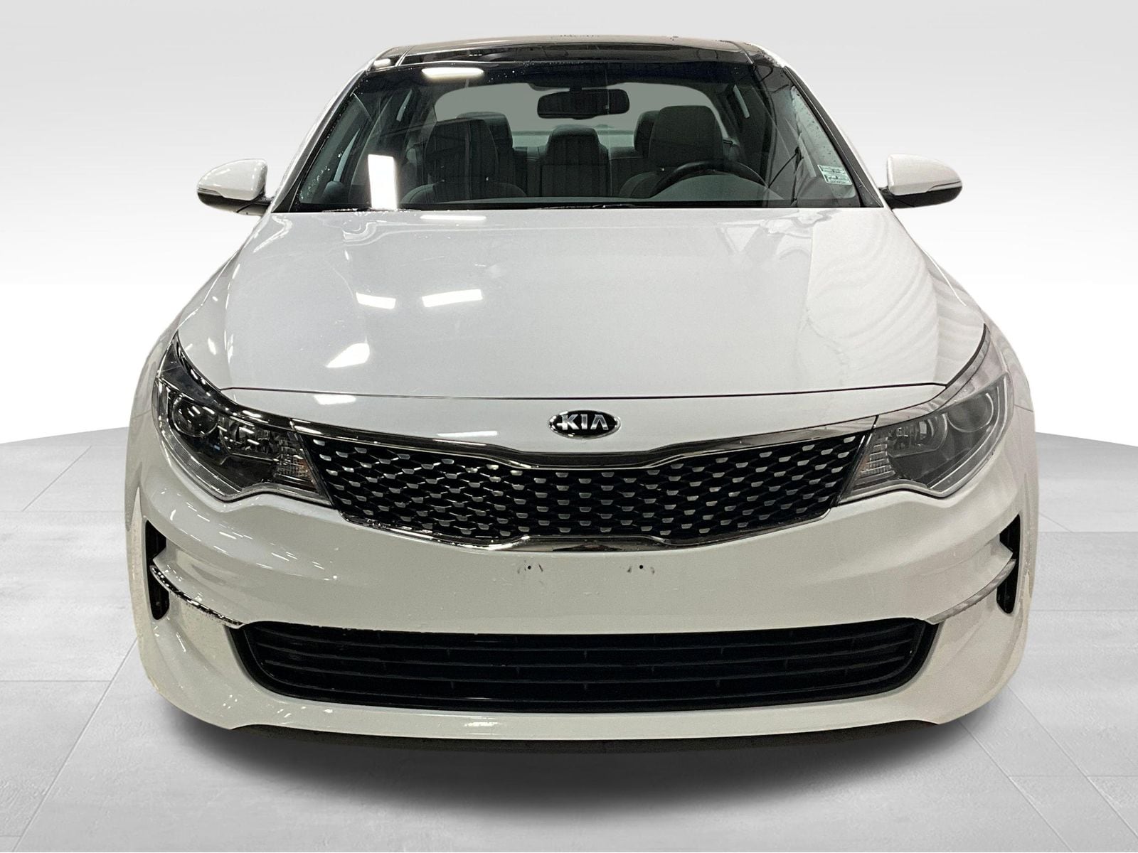 Used 2018 Kia Optima EX with VIN 5XXGU4L36JG182321 for sale in Des Moines, IA