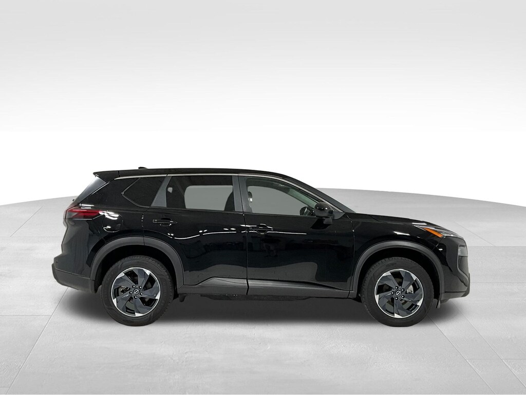 Used 2024 Nissan Rogue SV SUV