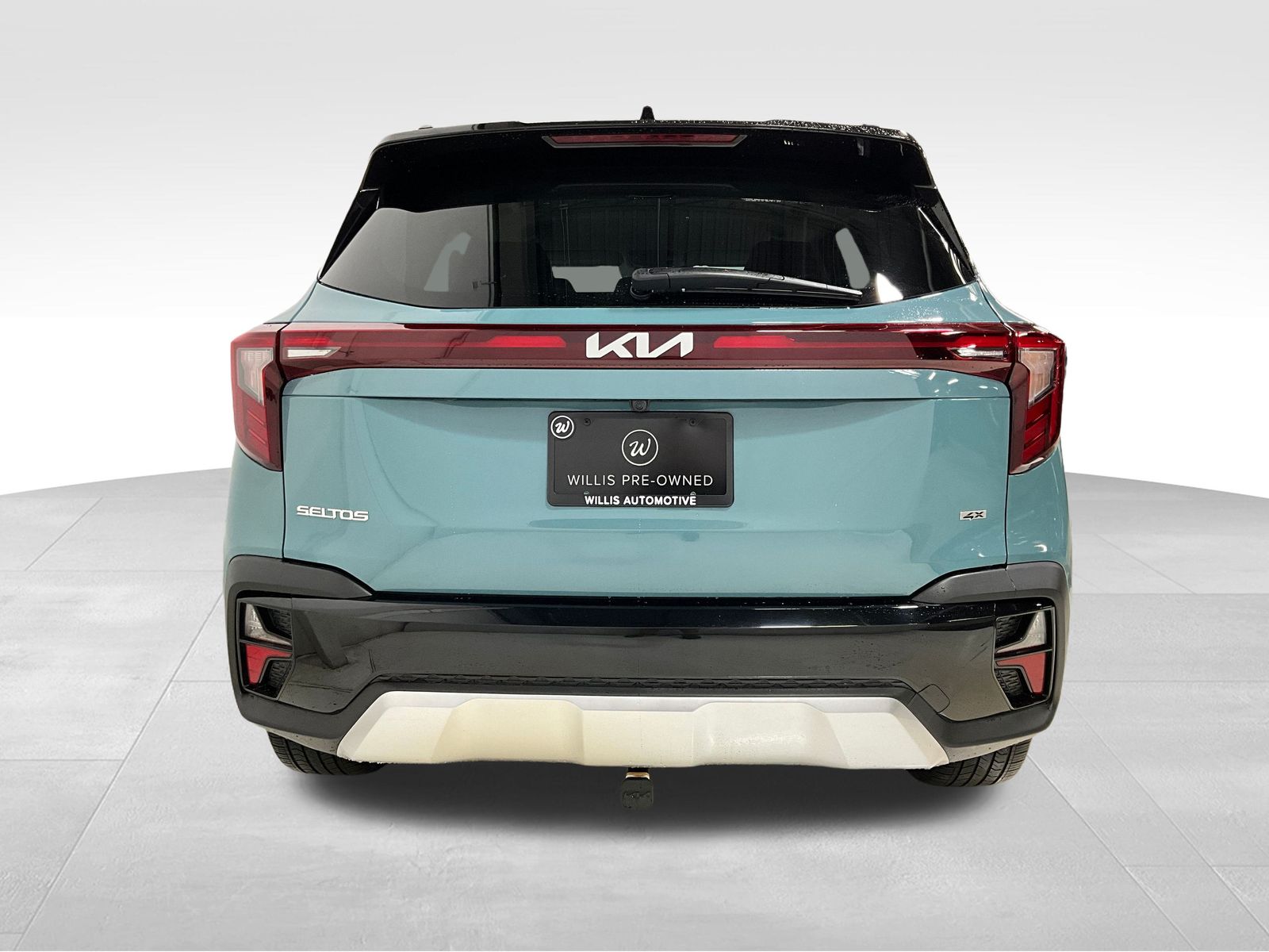 2024 Kia Seltos SX photo 2