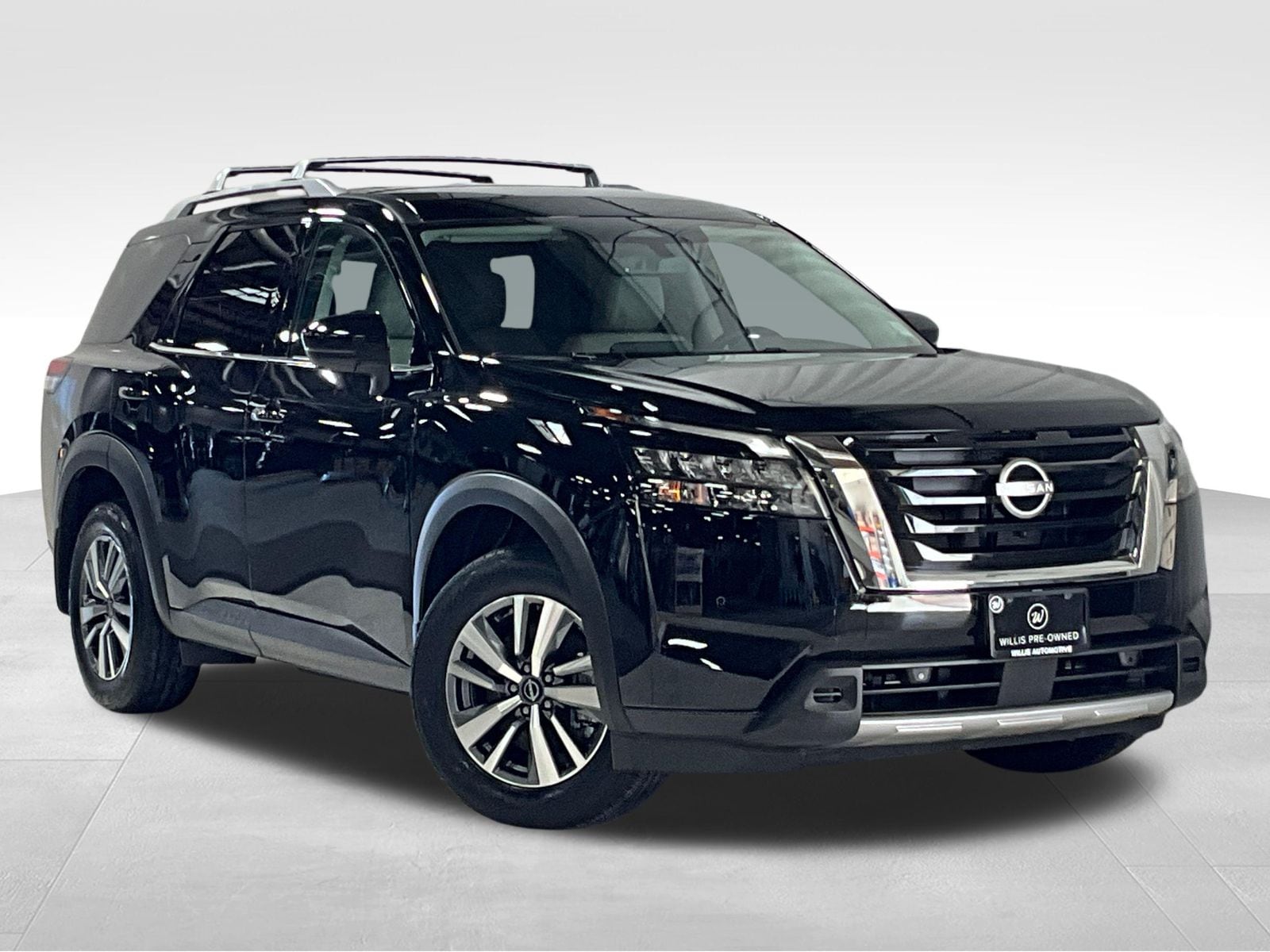 2025 Nissan Pathfinder SL 4WD's photo