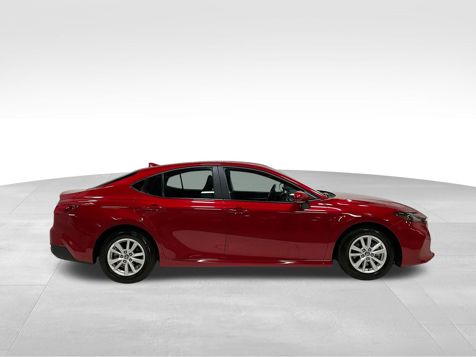 2025 Toyota Camry LE photo 3