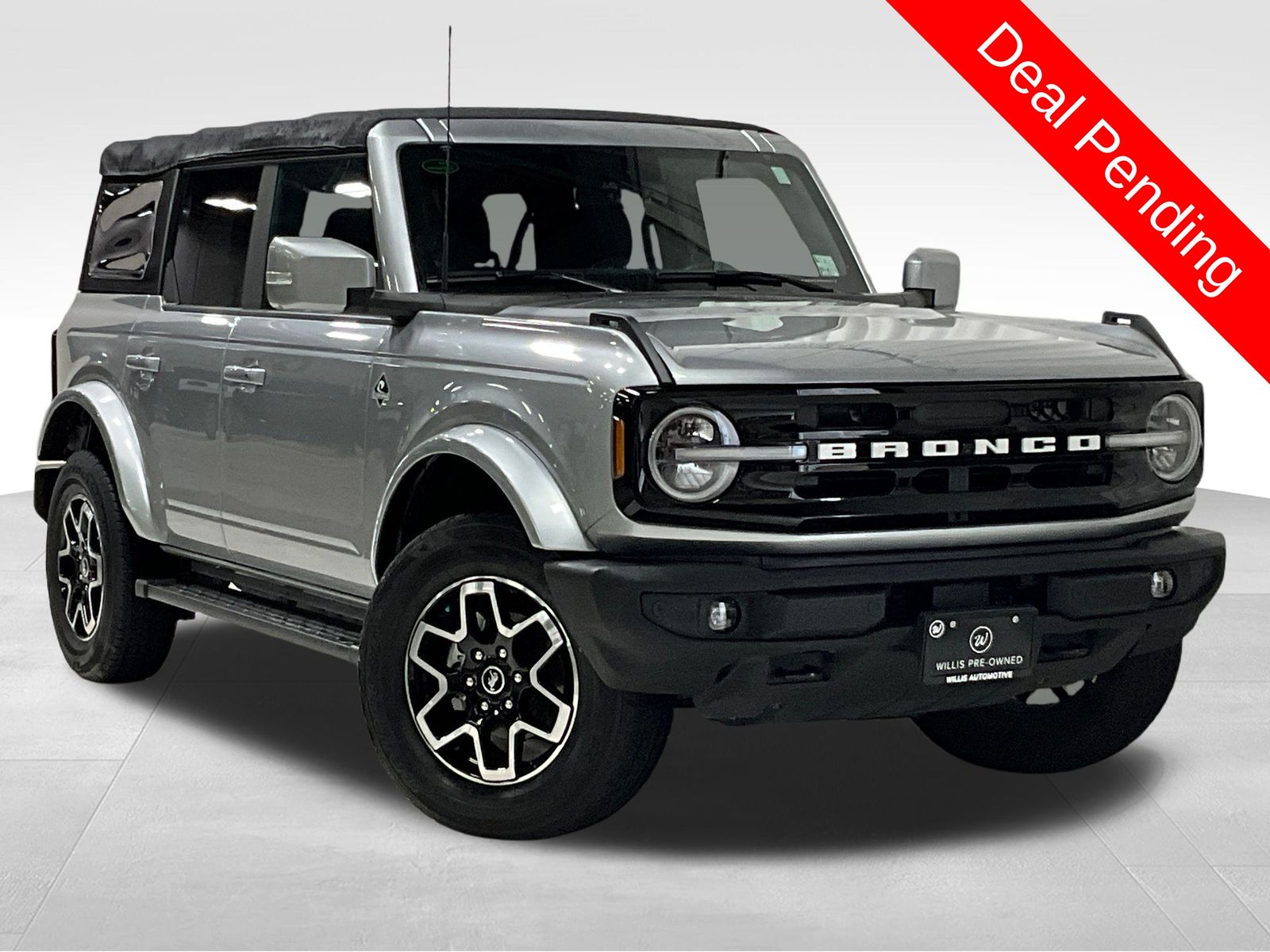 2023 Ford Bronco 4-Door Outer Banks's photo