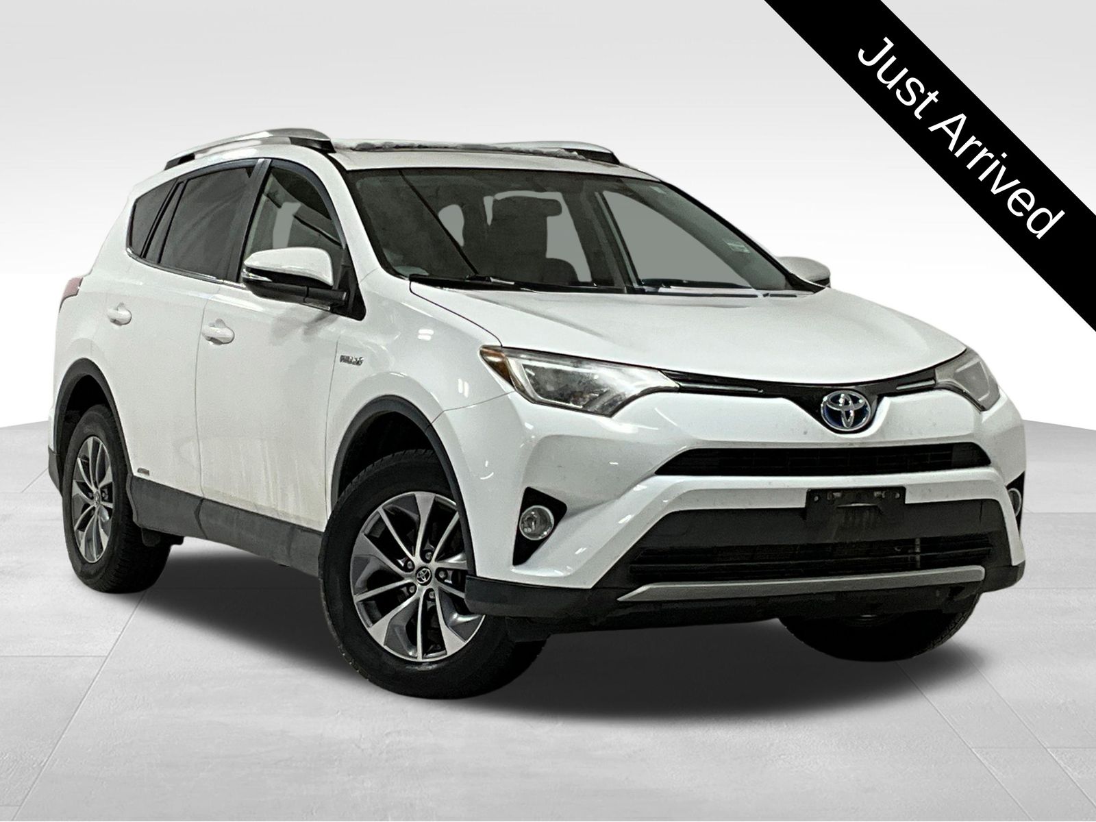 2016 Toyota RAV4 XLE's photo