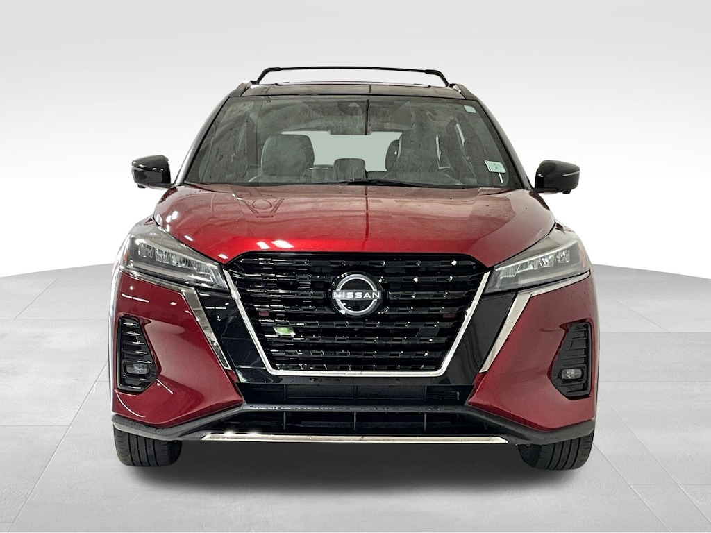 Used 2023 Nissan Kicks SR SUV