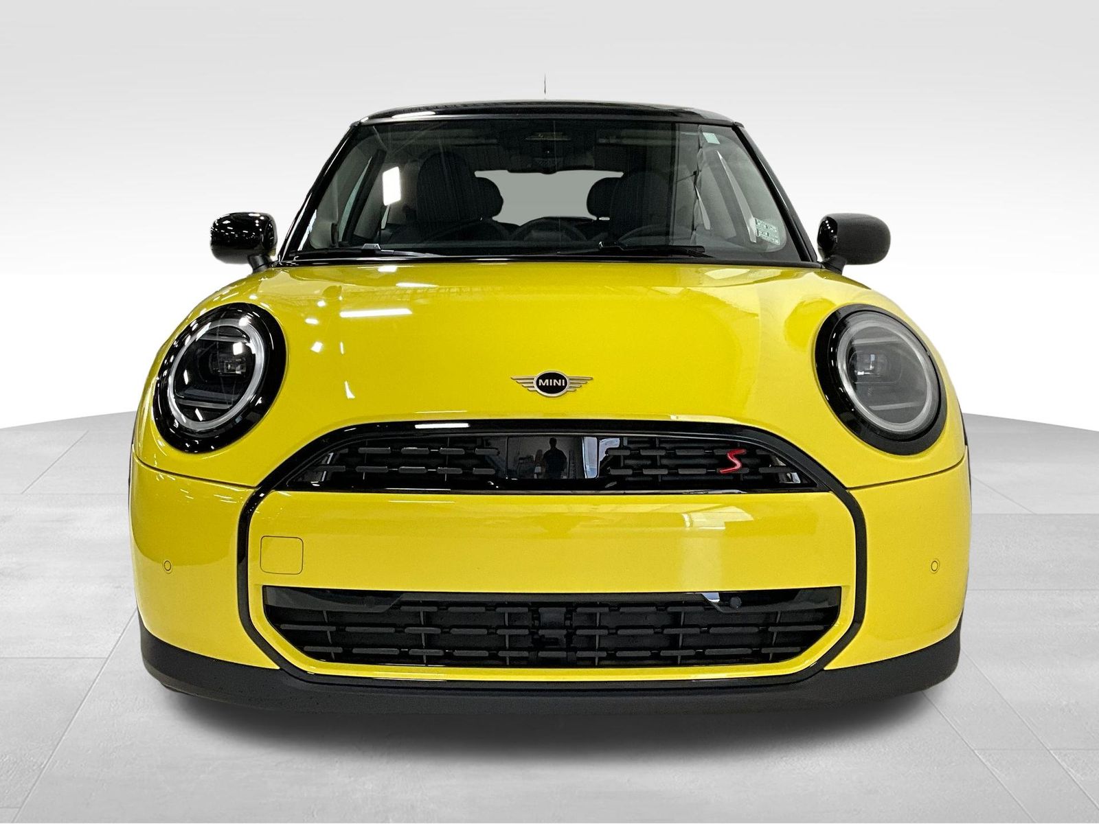 2025 Mini Cooper 2 Door Hardtop Signature photo 2