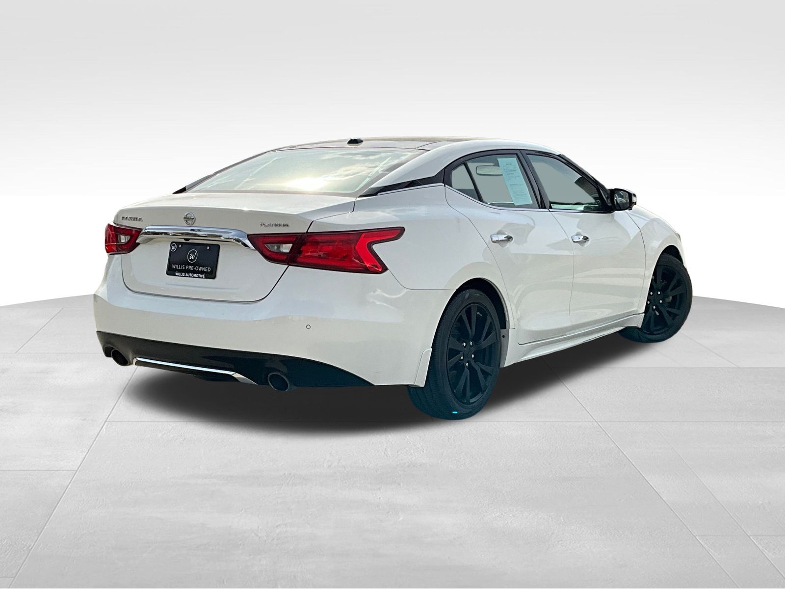2017 Nissan Maxima Platinum photo 3