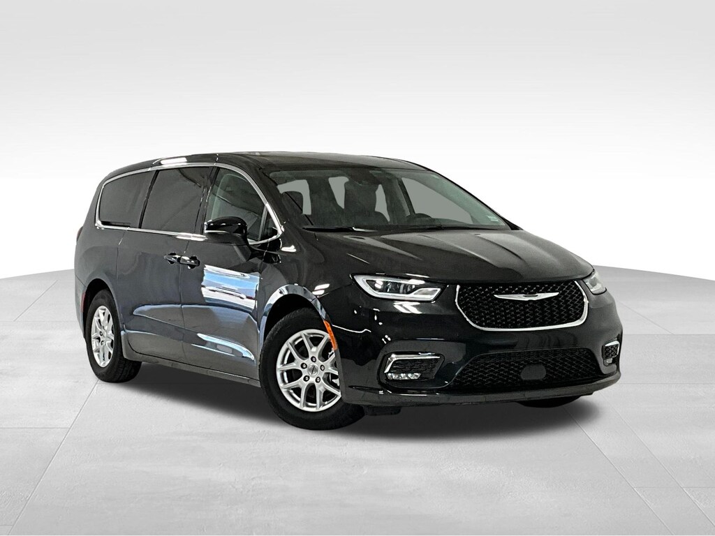 Used 2023 Chrysler Pacifica Touring L Minivan/Van