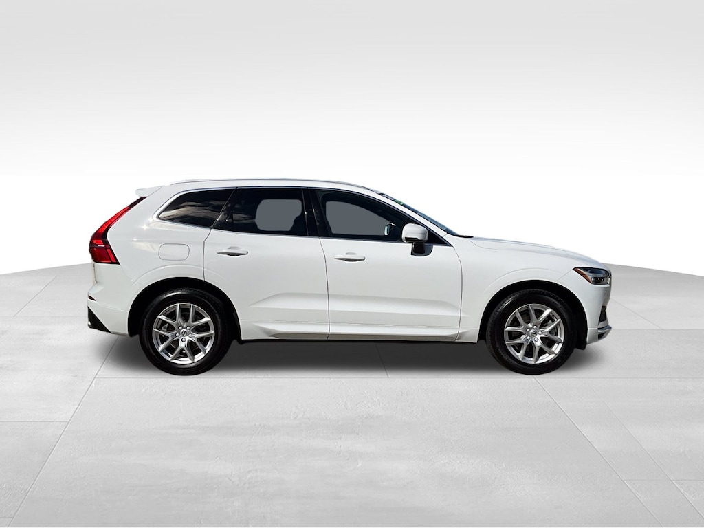 Used 2020 Volvo XC60 T5 Momentum SUV