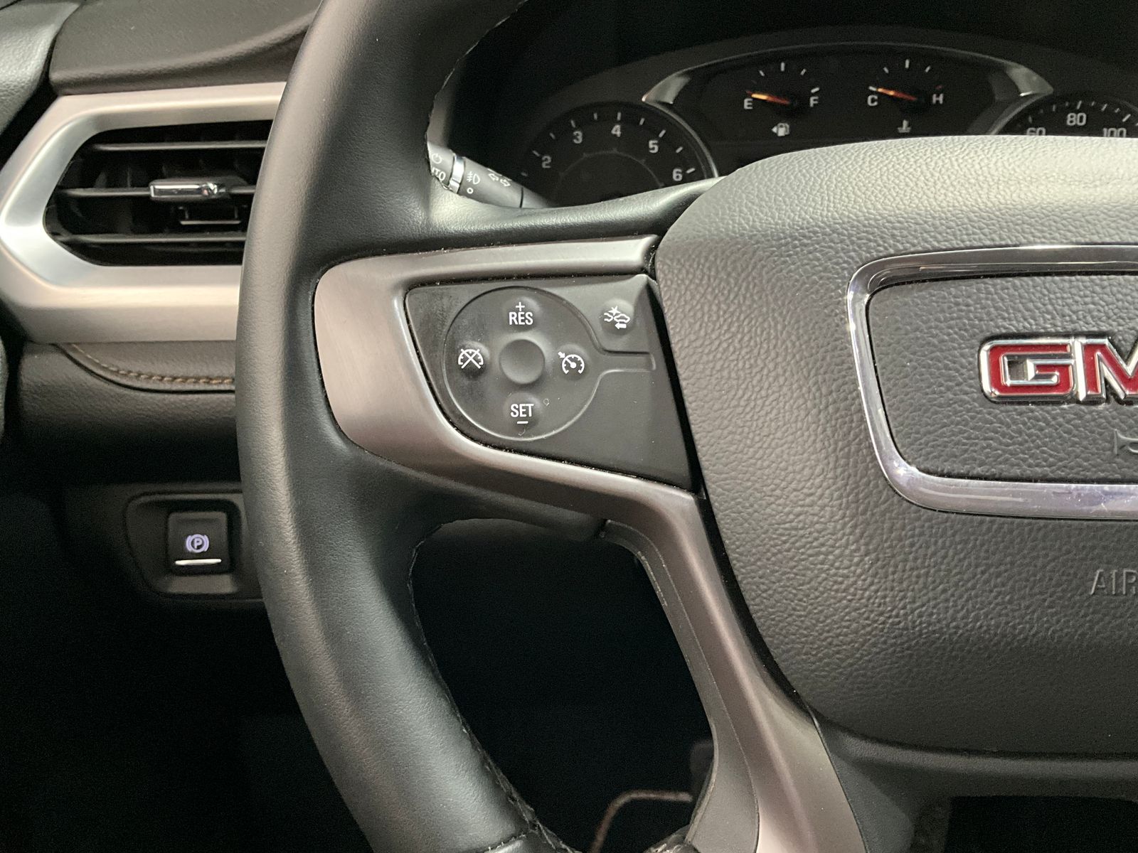 2023 GMC Acadia AT4 - Photo 18