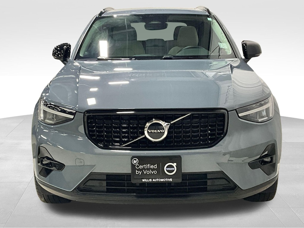Certified 2023 Volvo XC40 B5 Plus Dark Theme SUV