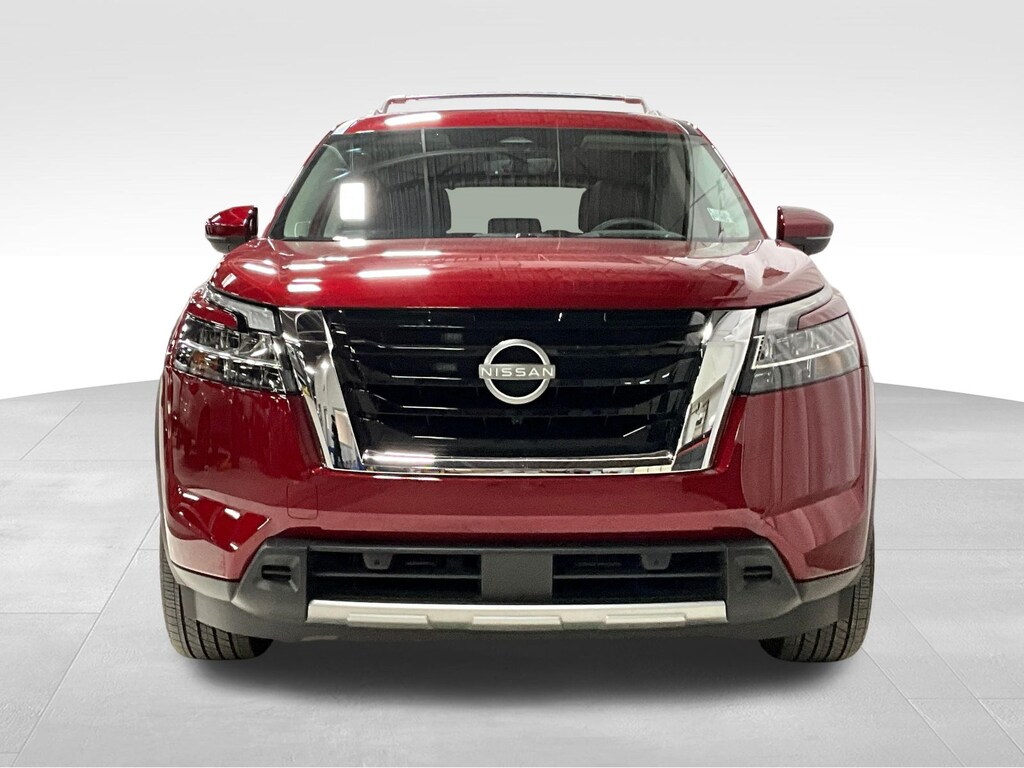 Used 2024 Nissan Pathfinder Platinum SUV