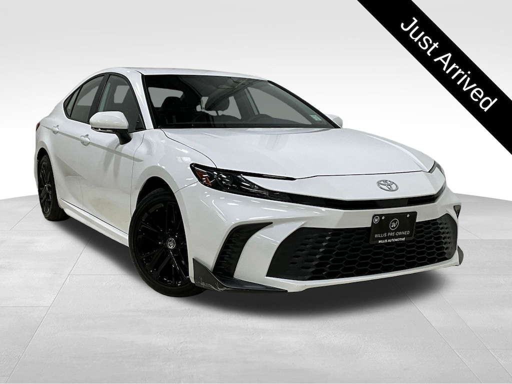 Used 2025 Toyota Camry SE Sedan
